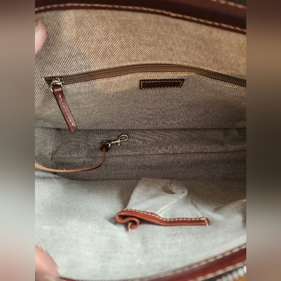 Dooney & Bourke Vintage Double Pocket Satchel w/ Flap, & Wristlet, EUC!! - Picture 13 of 16